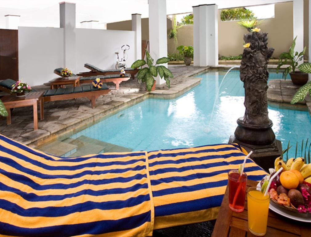 Hotel Ratna Kuta  Exterior photo